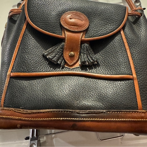 Dooney & Bourke All Weather Leather Collection: Dover Carrier Bag Vintage - Picture 4 of 15